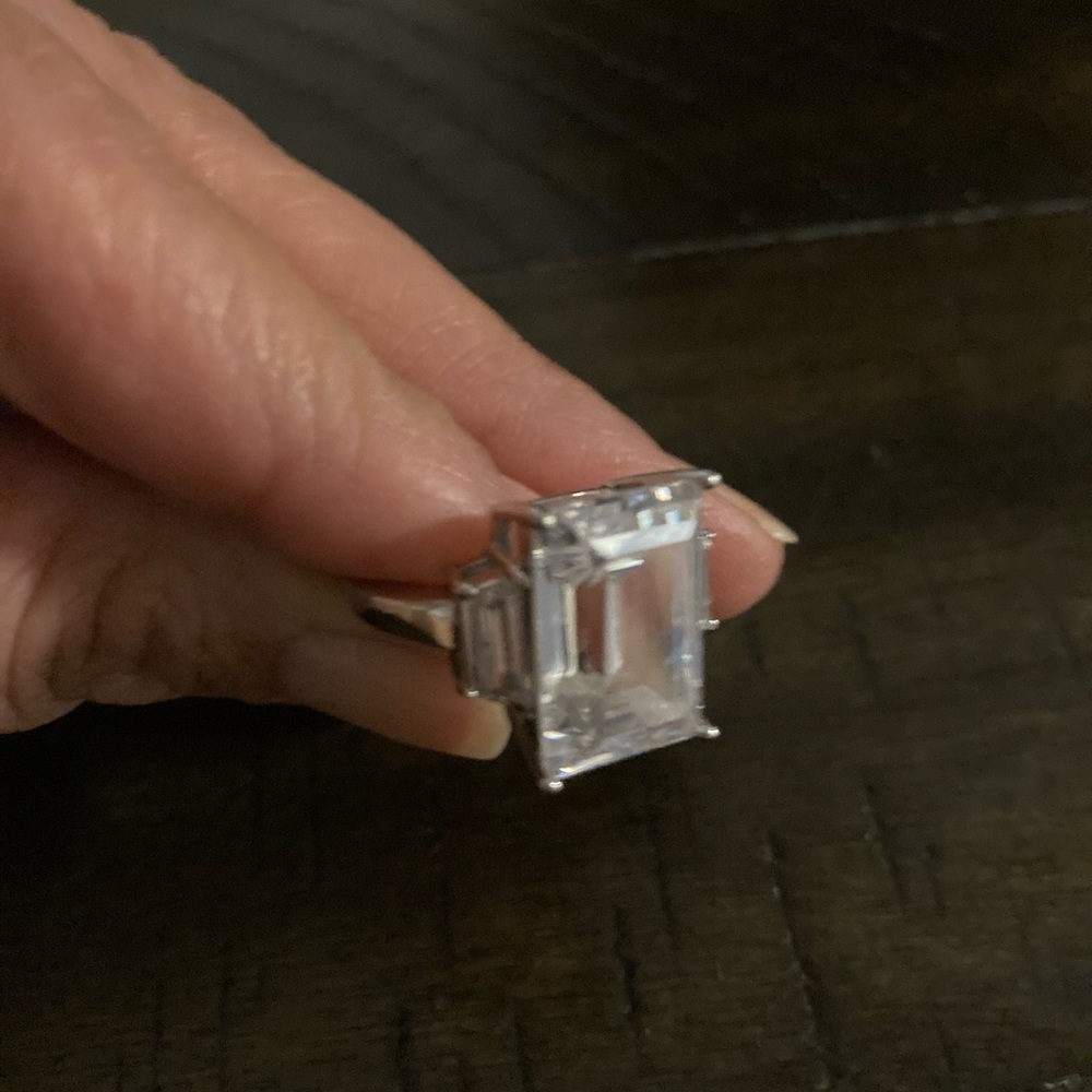 Silver Ring - Picture 3 of 6